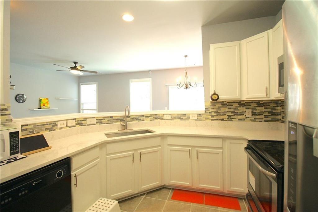 1727 Tailmore Ln - Photo 6 of 22