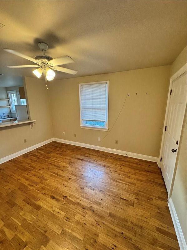 834 Greenwood Dr - Photo 7 of 9