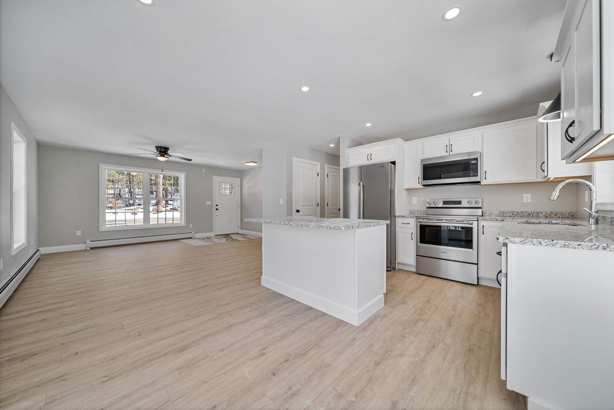 142 S Main St ##A - Photo 3 of 24