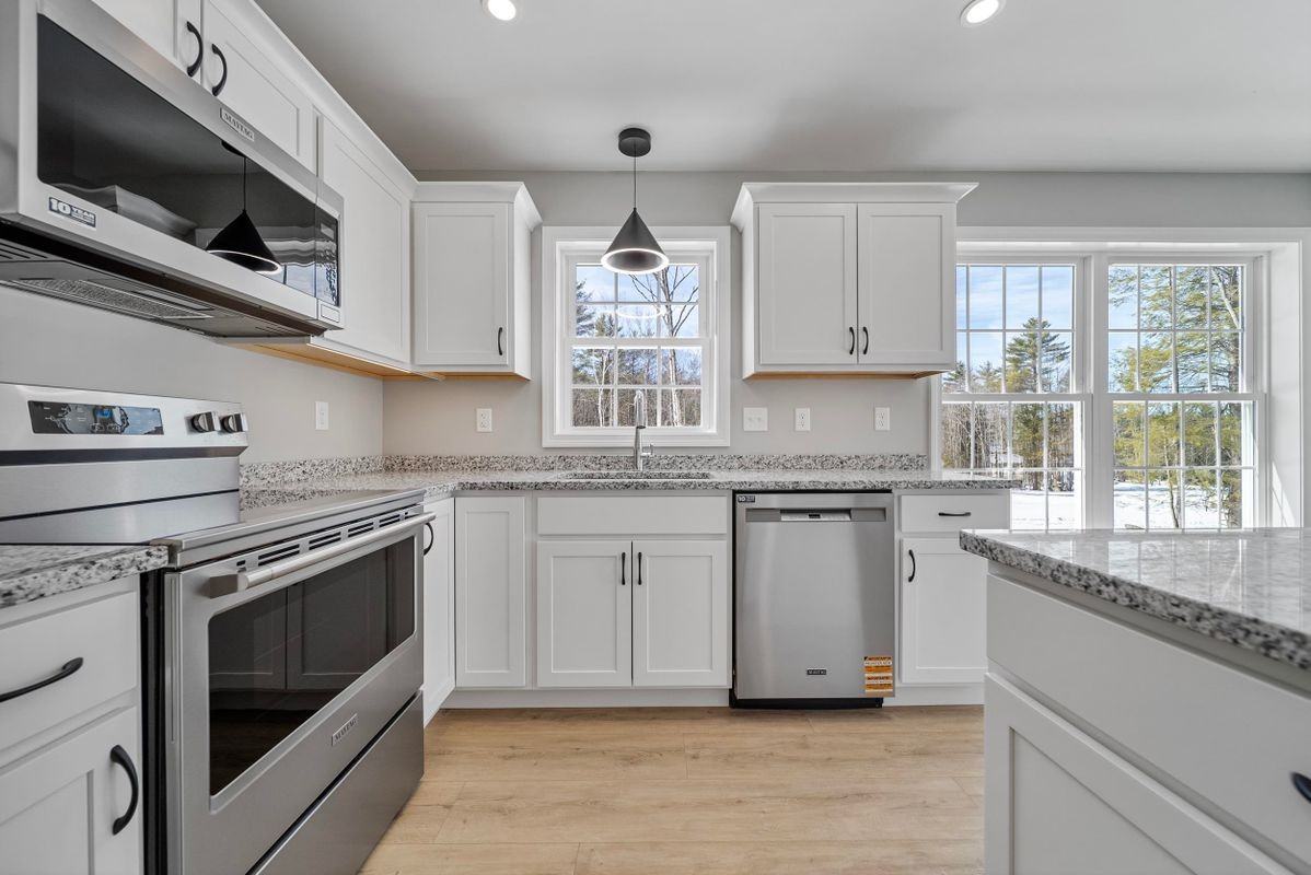 142 S Main St ##A - Photo 4 of 24