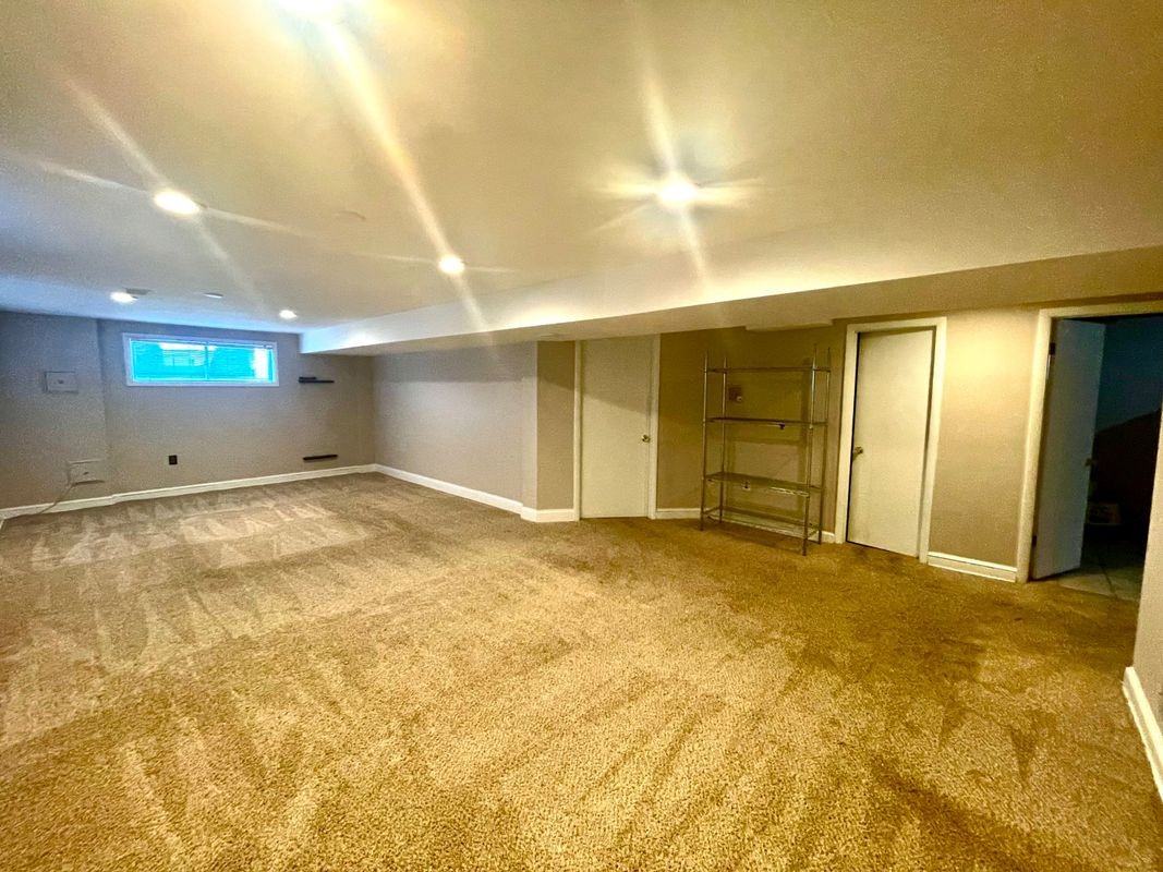 8800 Sterling St - Photo 7 of 7