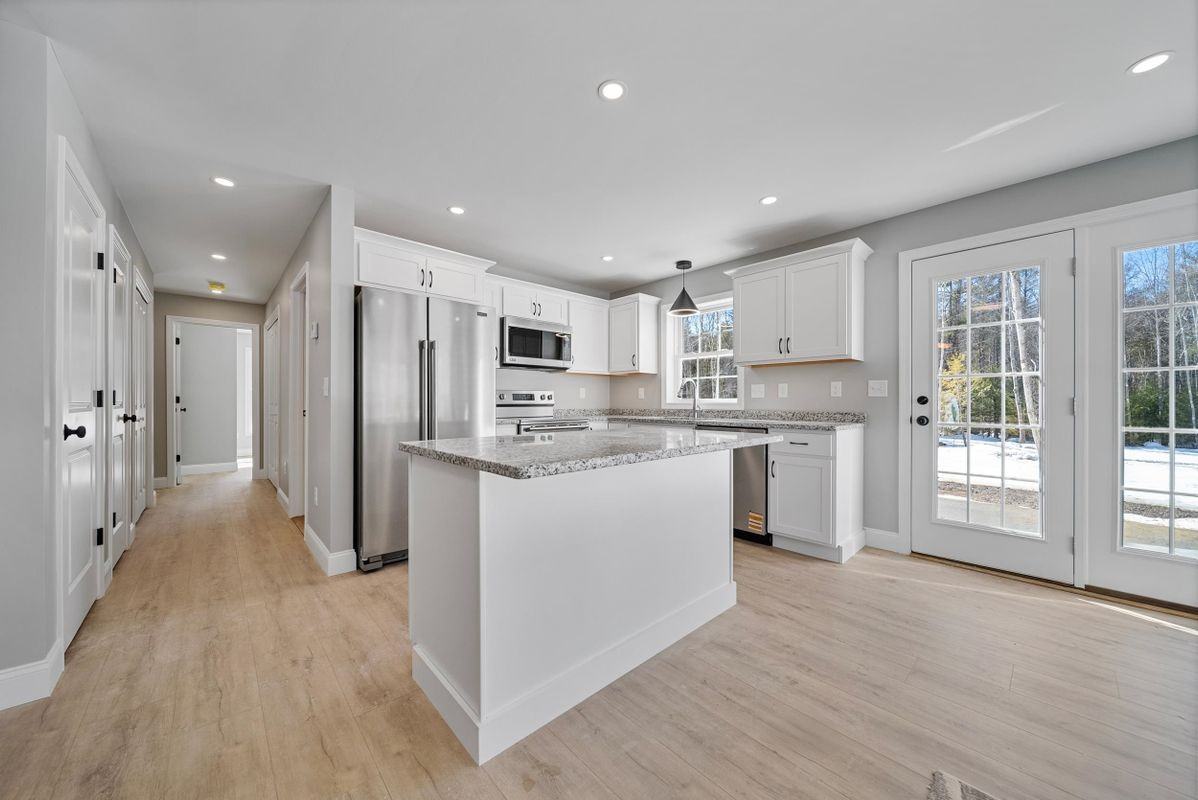 142 S Main St ##B - Photo 2 of 22