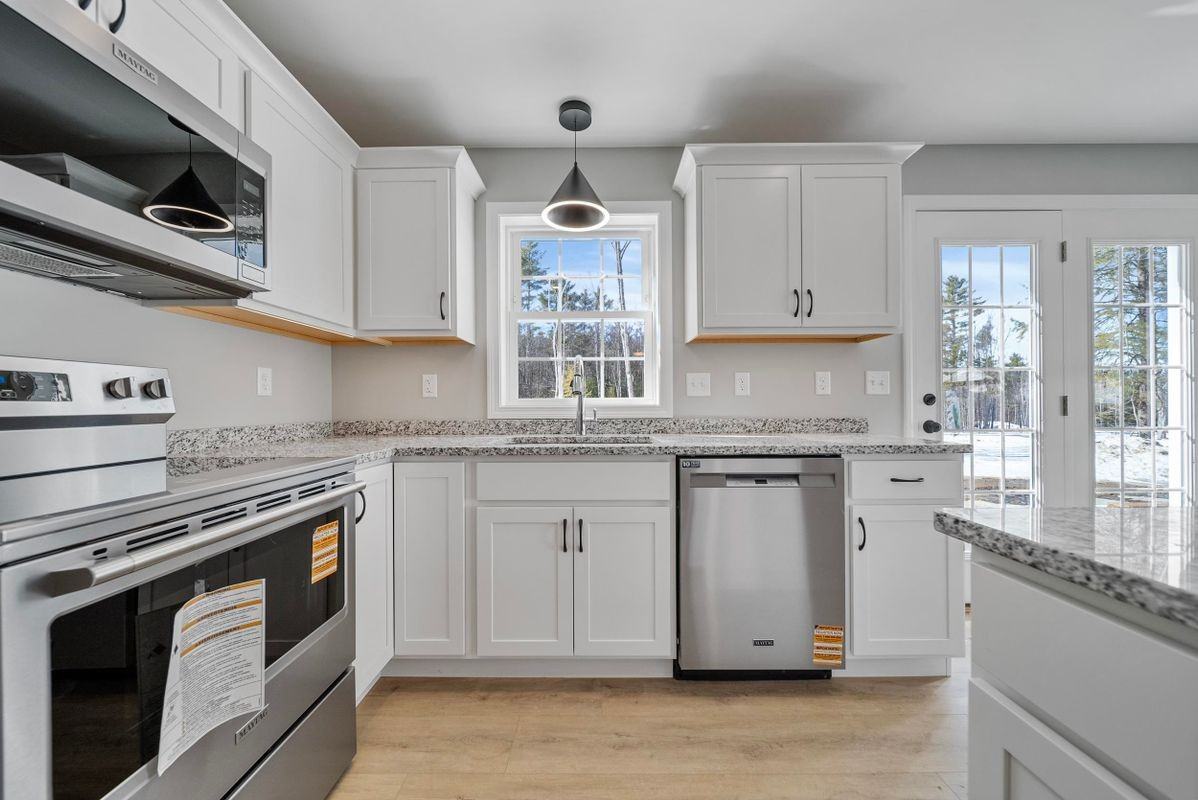 142 S Main St ##B - Photo 7 of 22