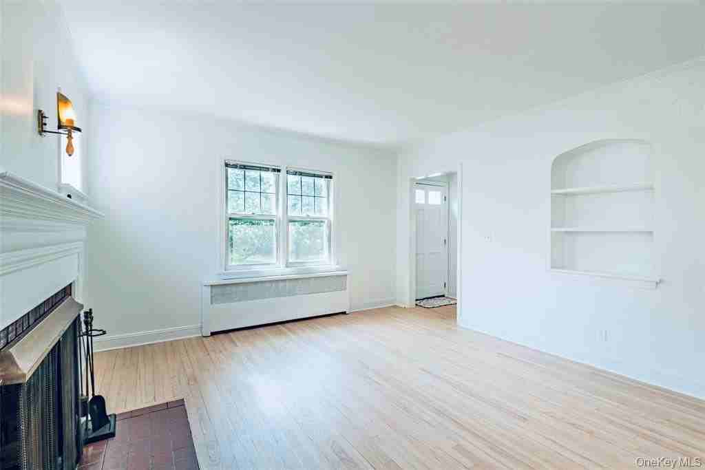 147 Nugent St - Photo 2 of 12