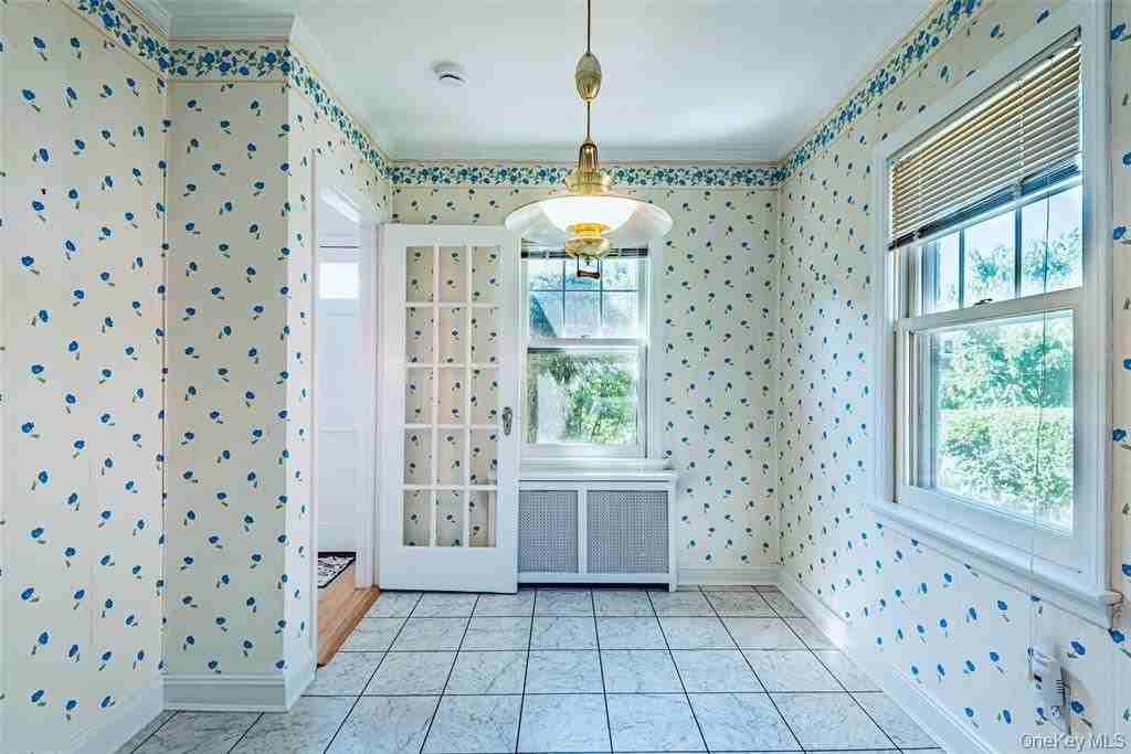 147 Nugent St - Photo 5 of 12