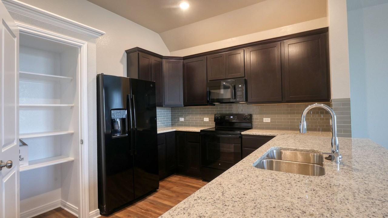 2214 John Ross Ct - Photo 2 of 24