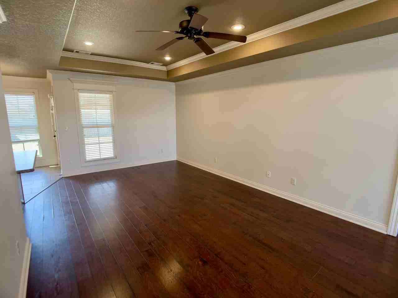 6023 Beaver Run Ln - Photo 3 of 18