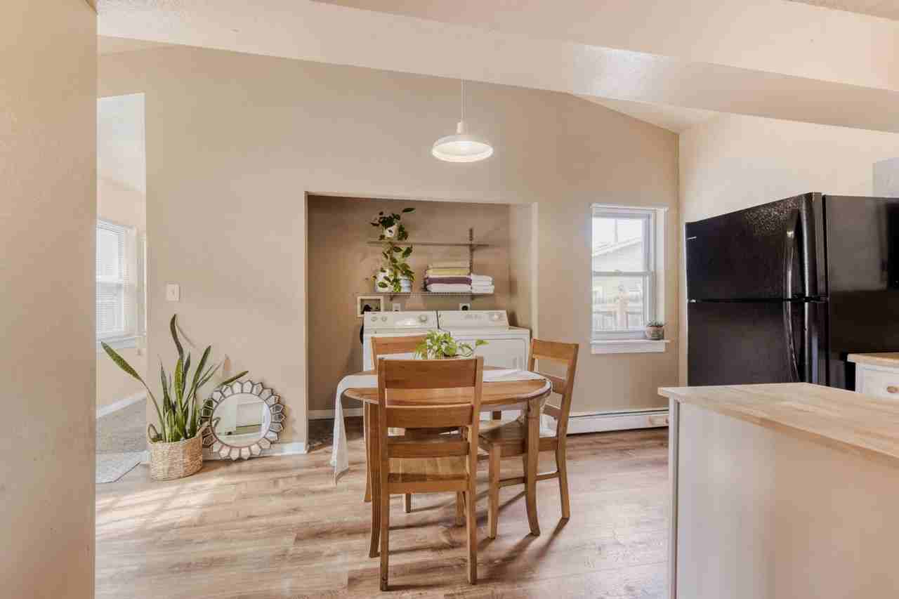 4739 Pearl St - Photo 5 of 17