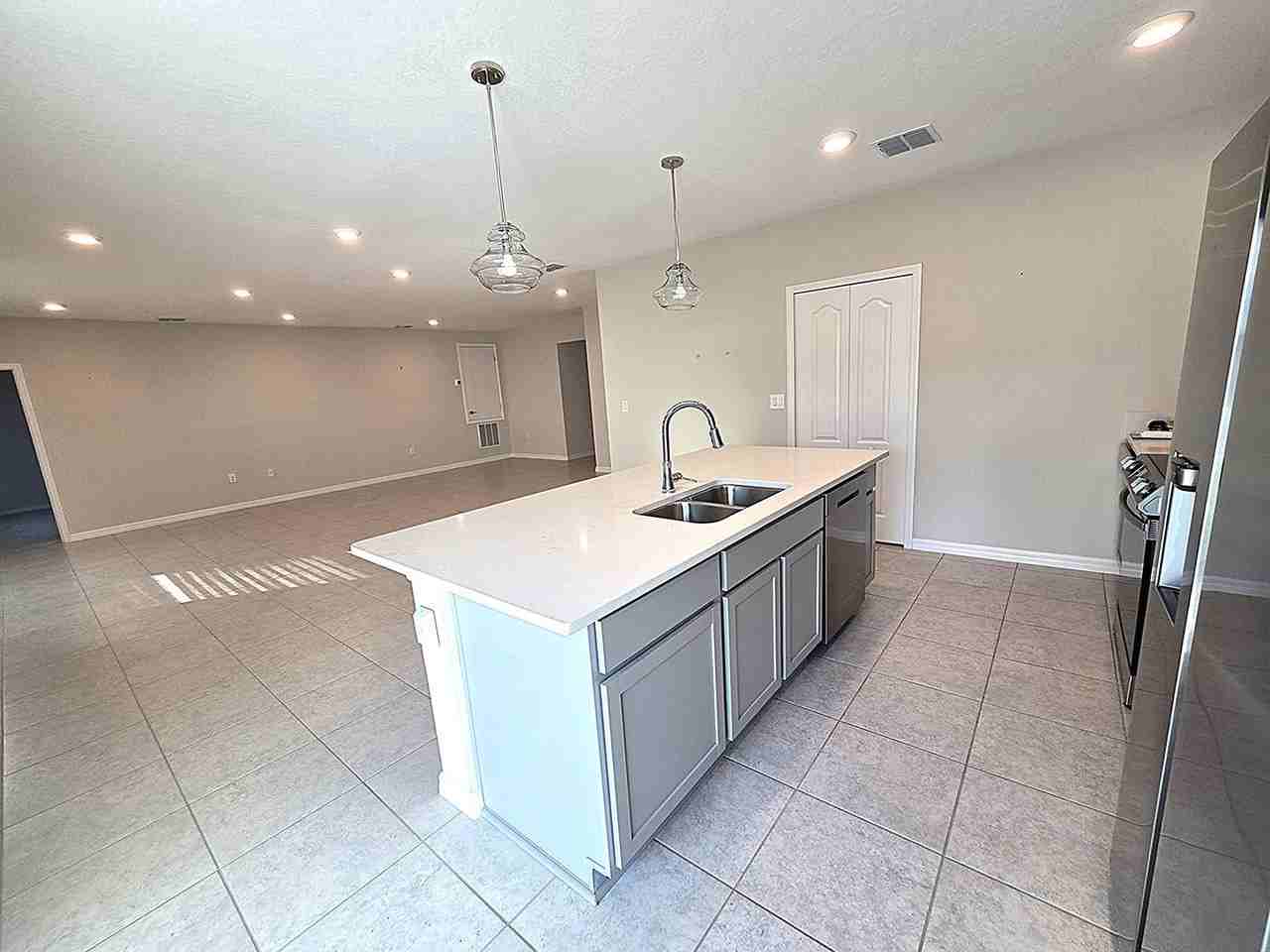 3125 Royal Palm Dr - Photo 7 of 23