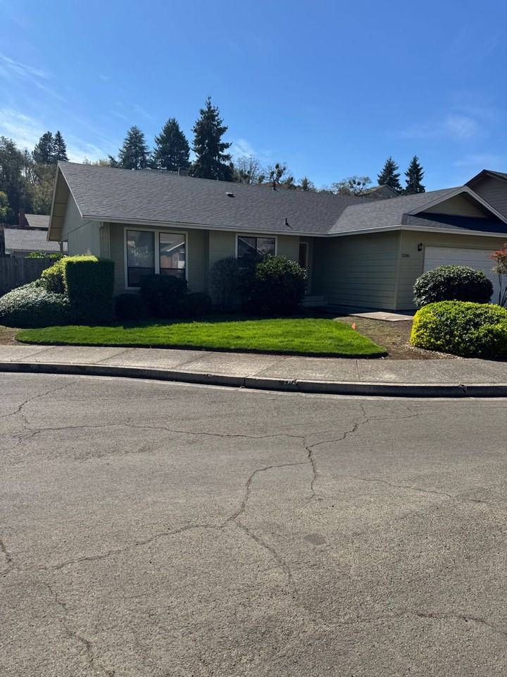 2245 Nw Cabrillo Ct - Photo 2 of 20