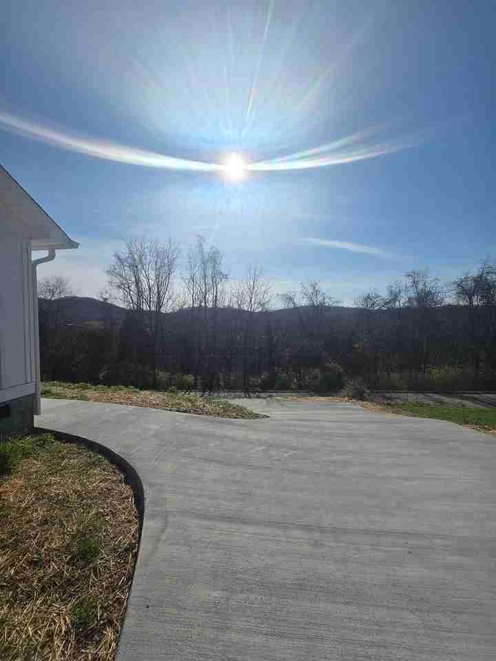 324 Wilson Hurst St - Photo 5 of 24