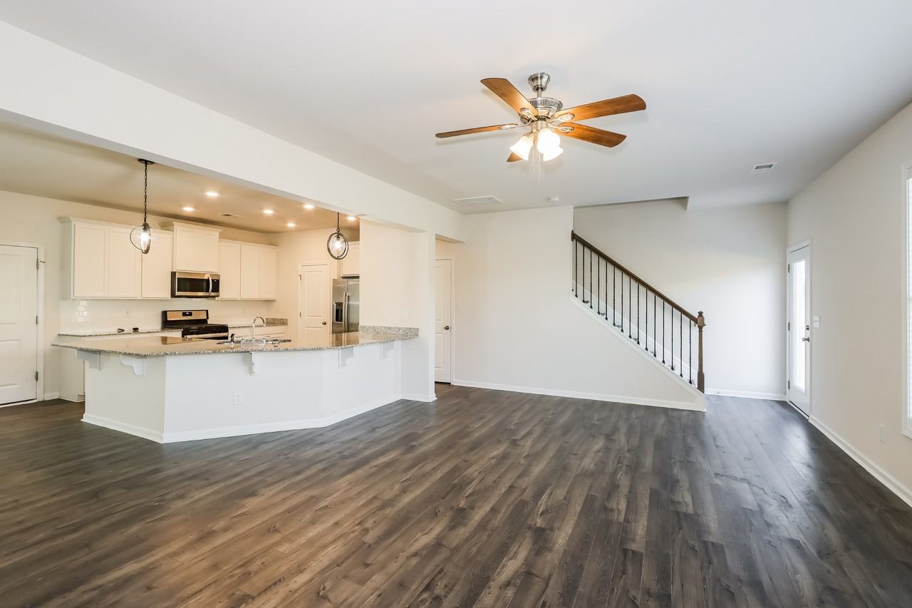 875 875 Delta Ln - Photo 3 of 14