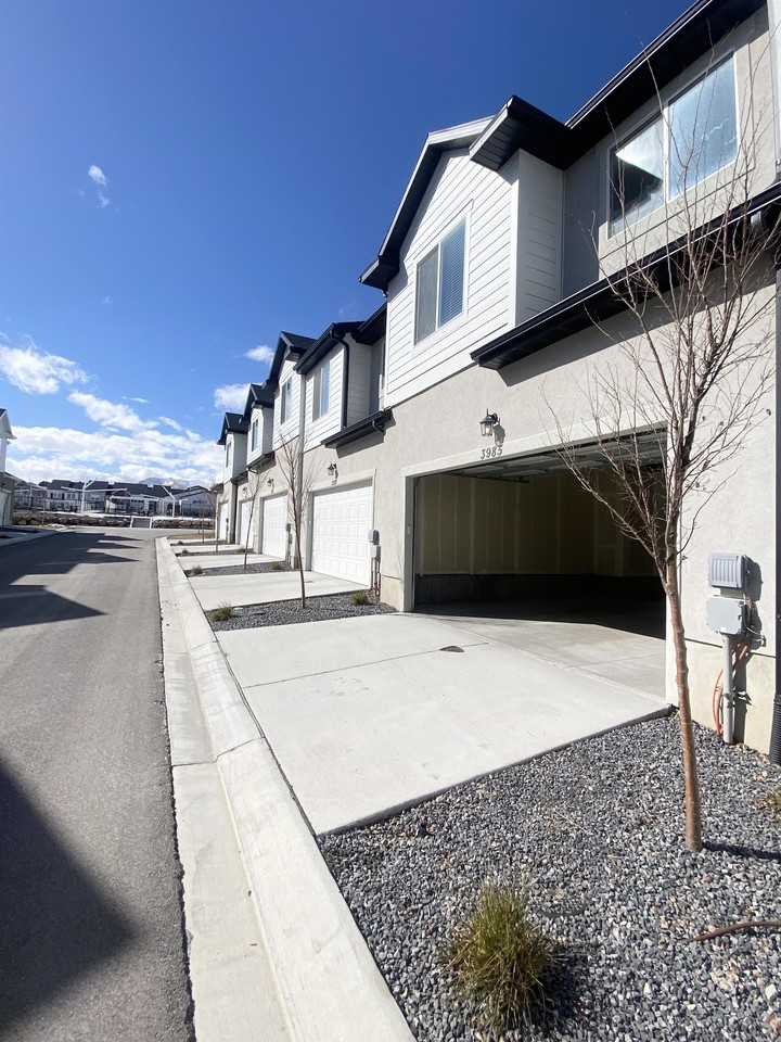3985 Westnorth #3985 - Photo 6 of 50