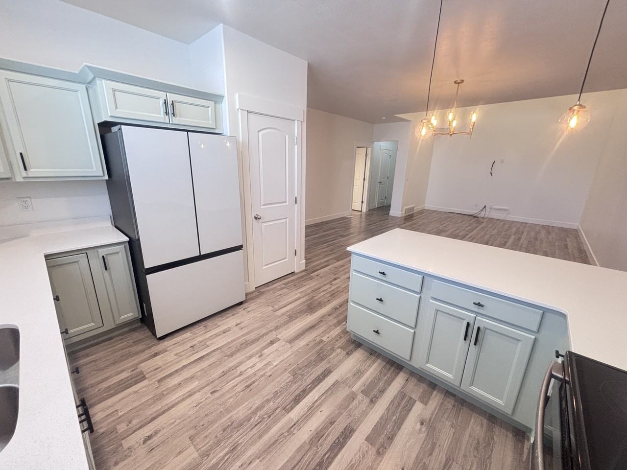 3985 Westnorth #3985 - Photo 4 of 50