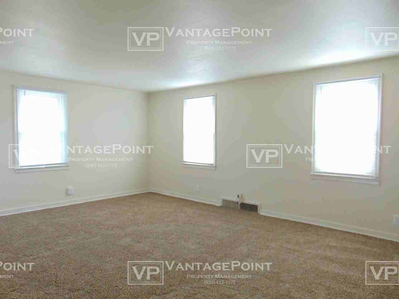 1146 E Walnut St #C - Photo 5 of 13