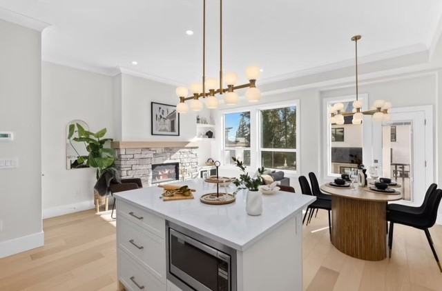 16622 18A Avenue - Photo 3 of 12