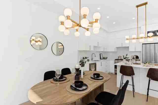 16622 18A Avenue - Photo 5 of 12