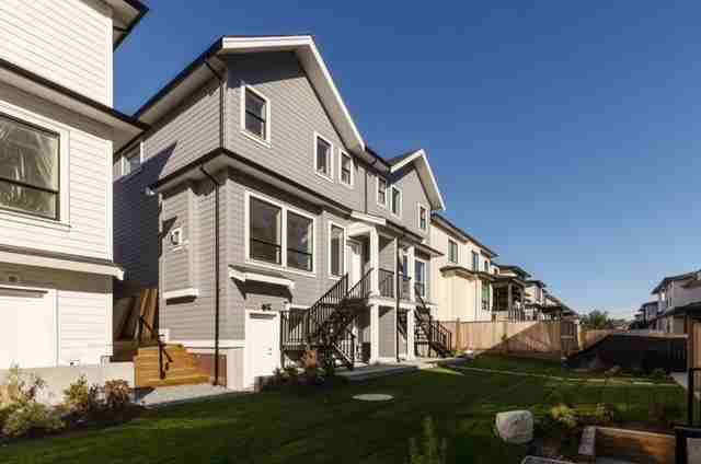 16622 18A Avenue - Photo 2 of 12