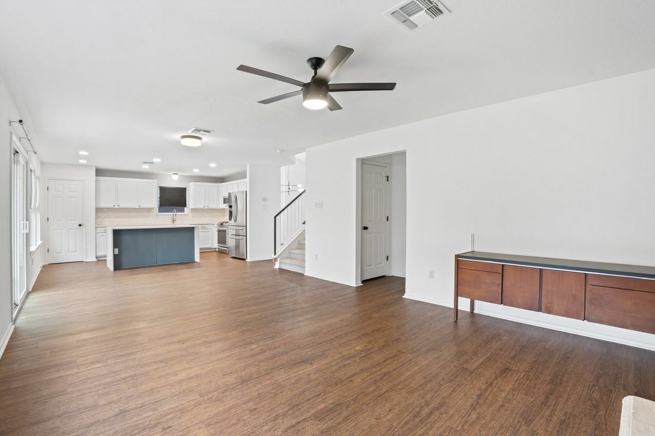 4429 E Hove Loop - Photo 6 of 21