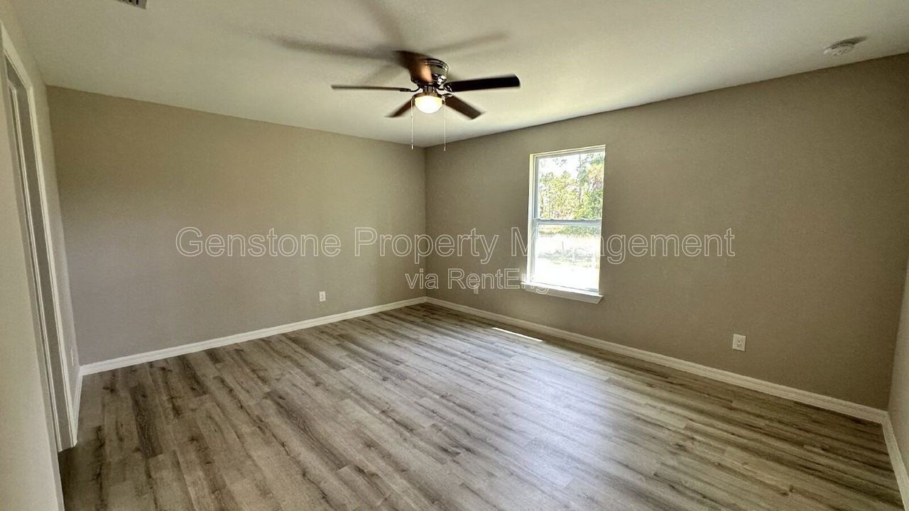 327 Lester Ave S - Photo 6 of 17