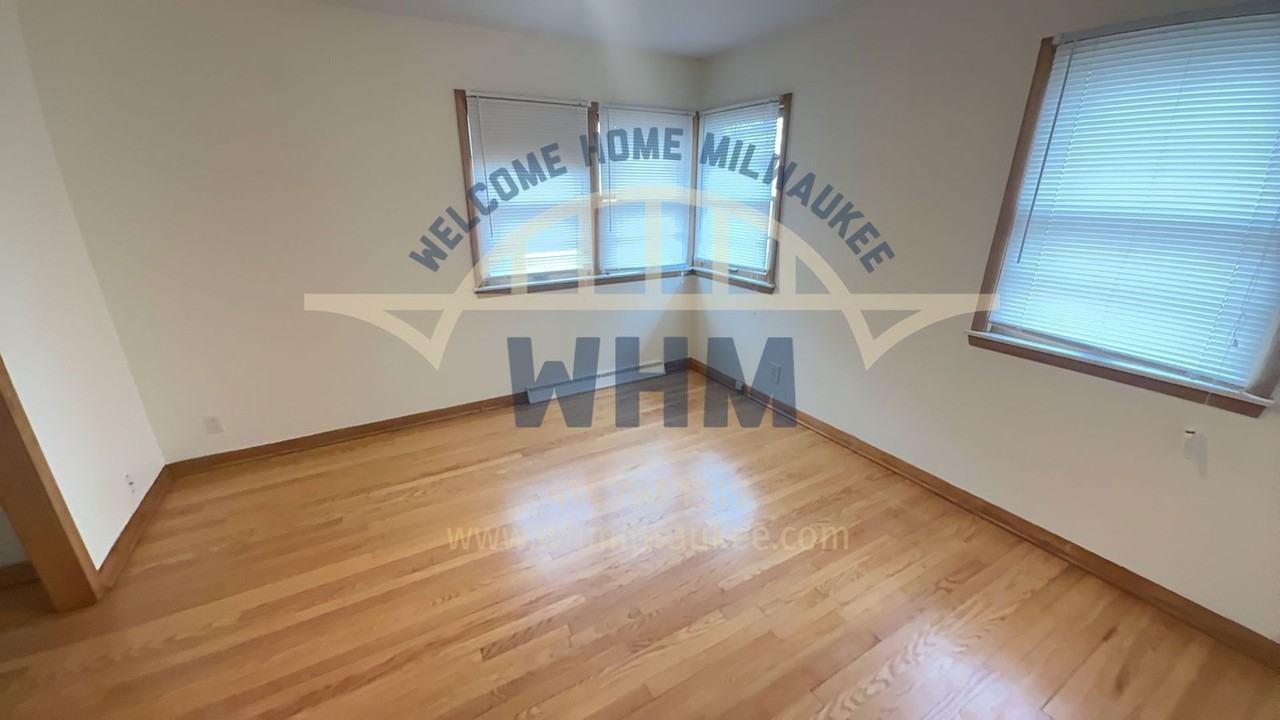 616 N 99th St - Photo 5 of 9