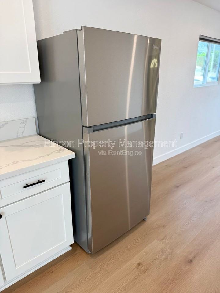 607 Lemon Way #B - Photo 5 of 39