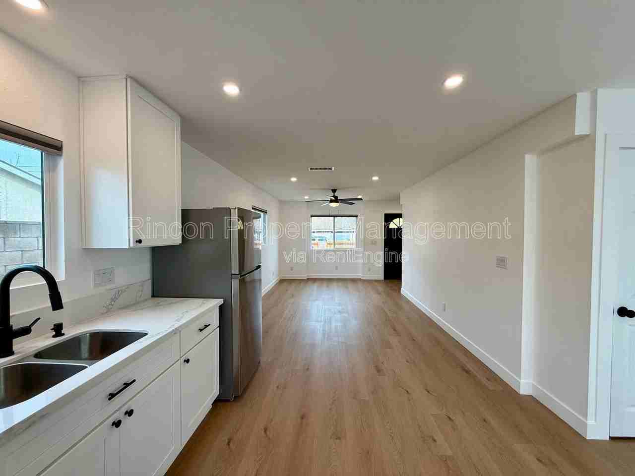 607 Lemon Way #B - Photo 7 of 39