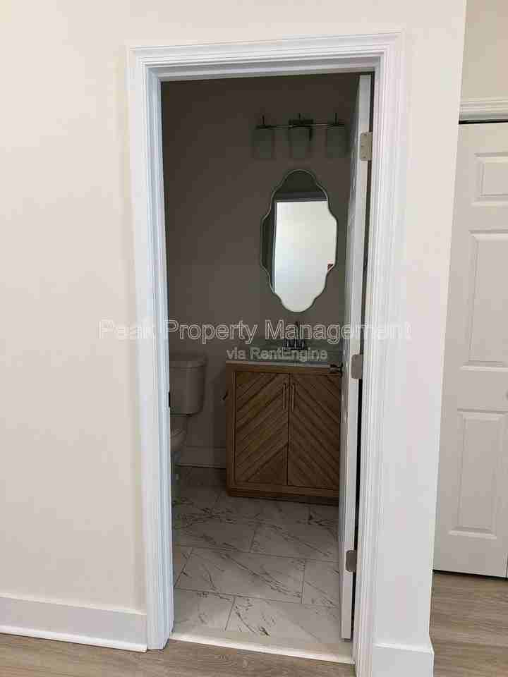 3014 Parkwood Ave - Photo 6 of 13