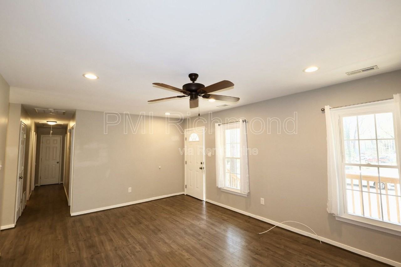 4500 Sunfield Pl - Photo 6 of 22