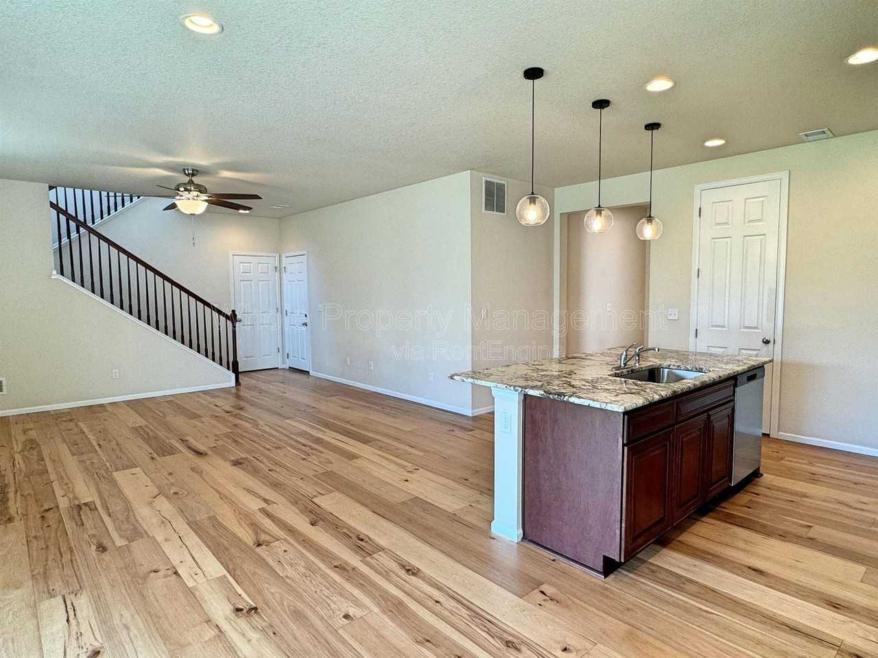 21939 E Stanford Cir - Photo 7 of 42