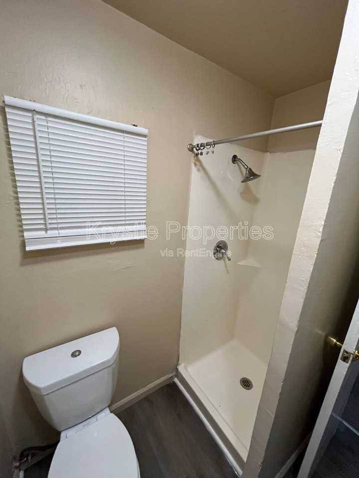 730 Florida St #F - Photo 4 of 5