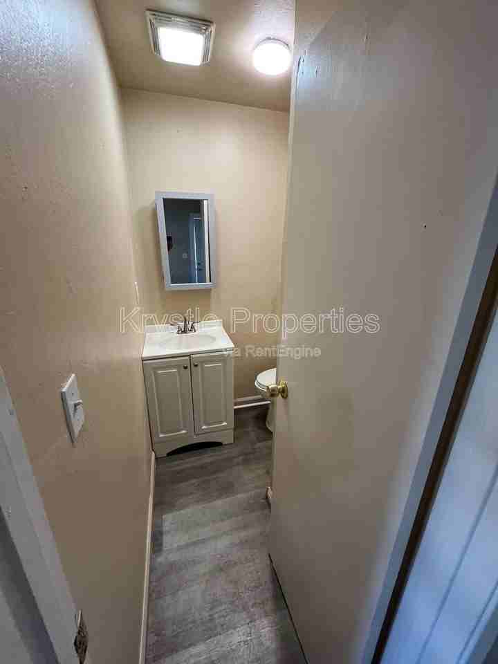 730 Florida St #F - Photo 5 of 5