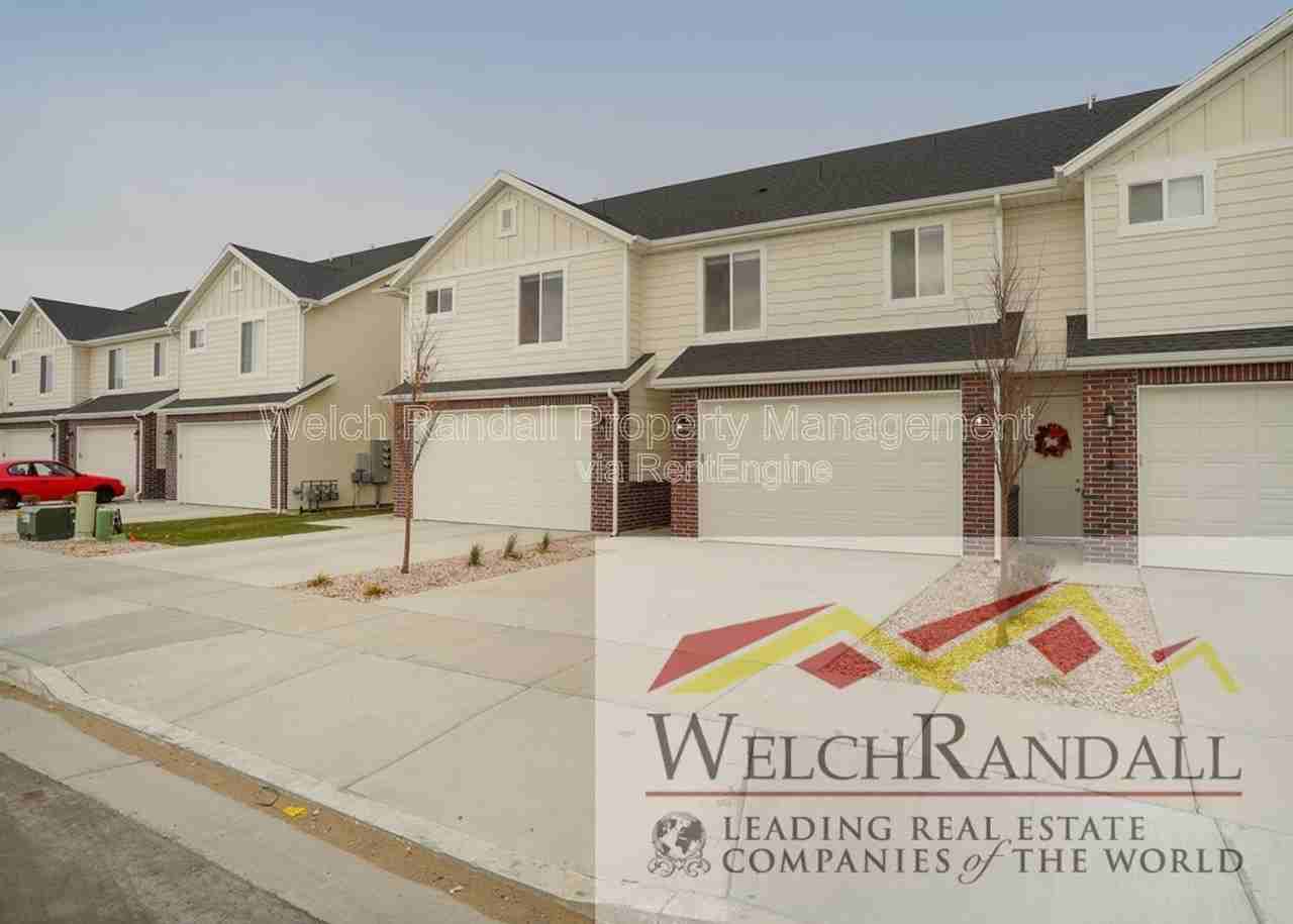 2260 W 2625 S #113 - Photo 2 of 25