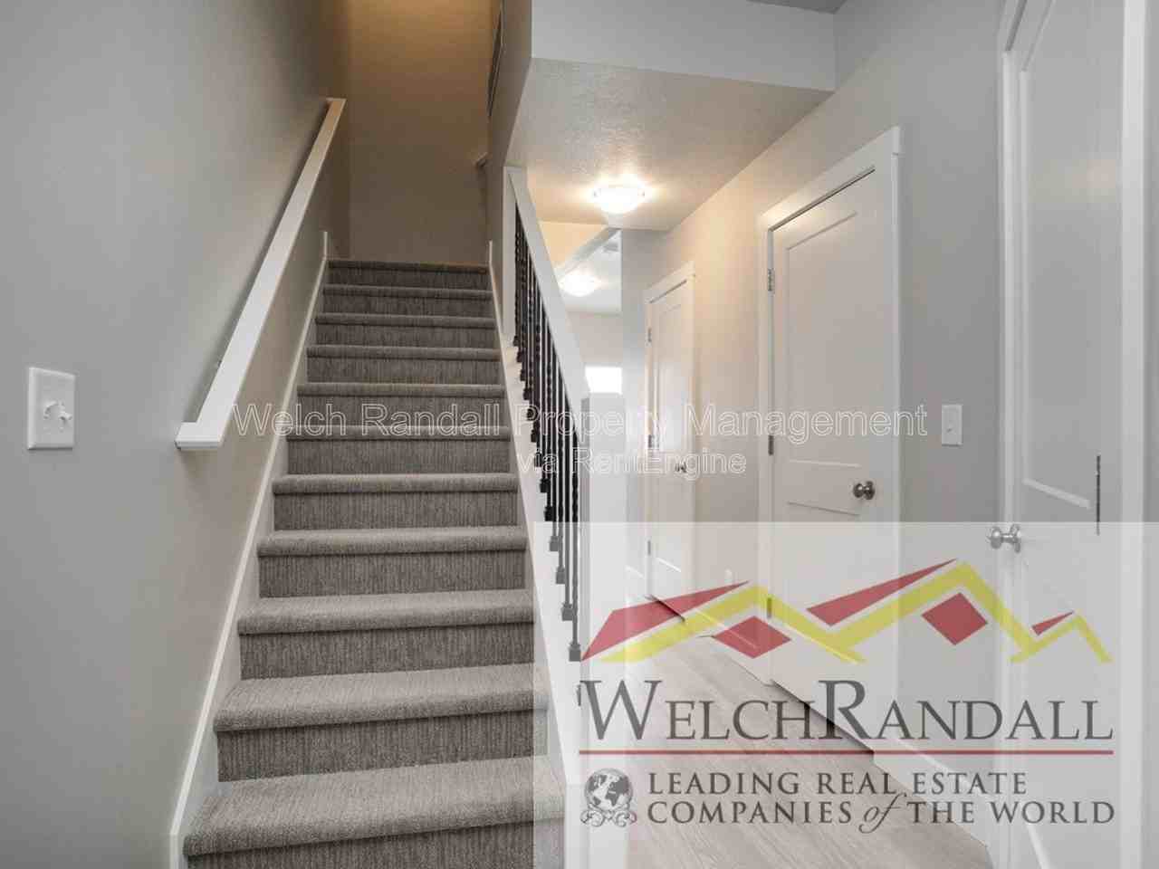 2260 W 2625 S #113 - Photo 3 of 25