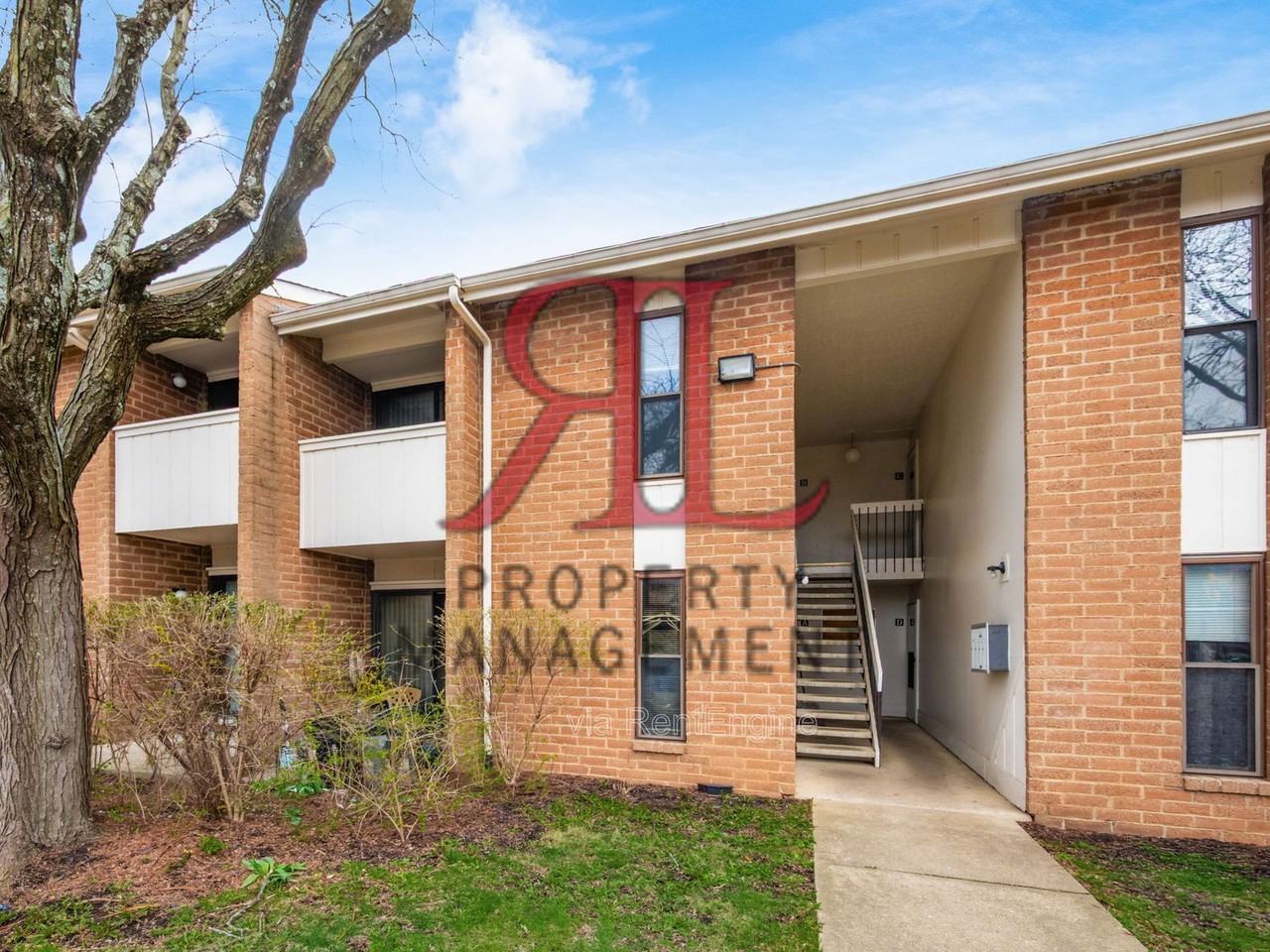 155 N 17th St #B - Photo 2 of 25