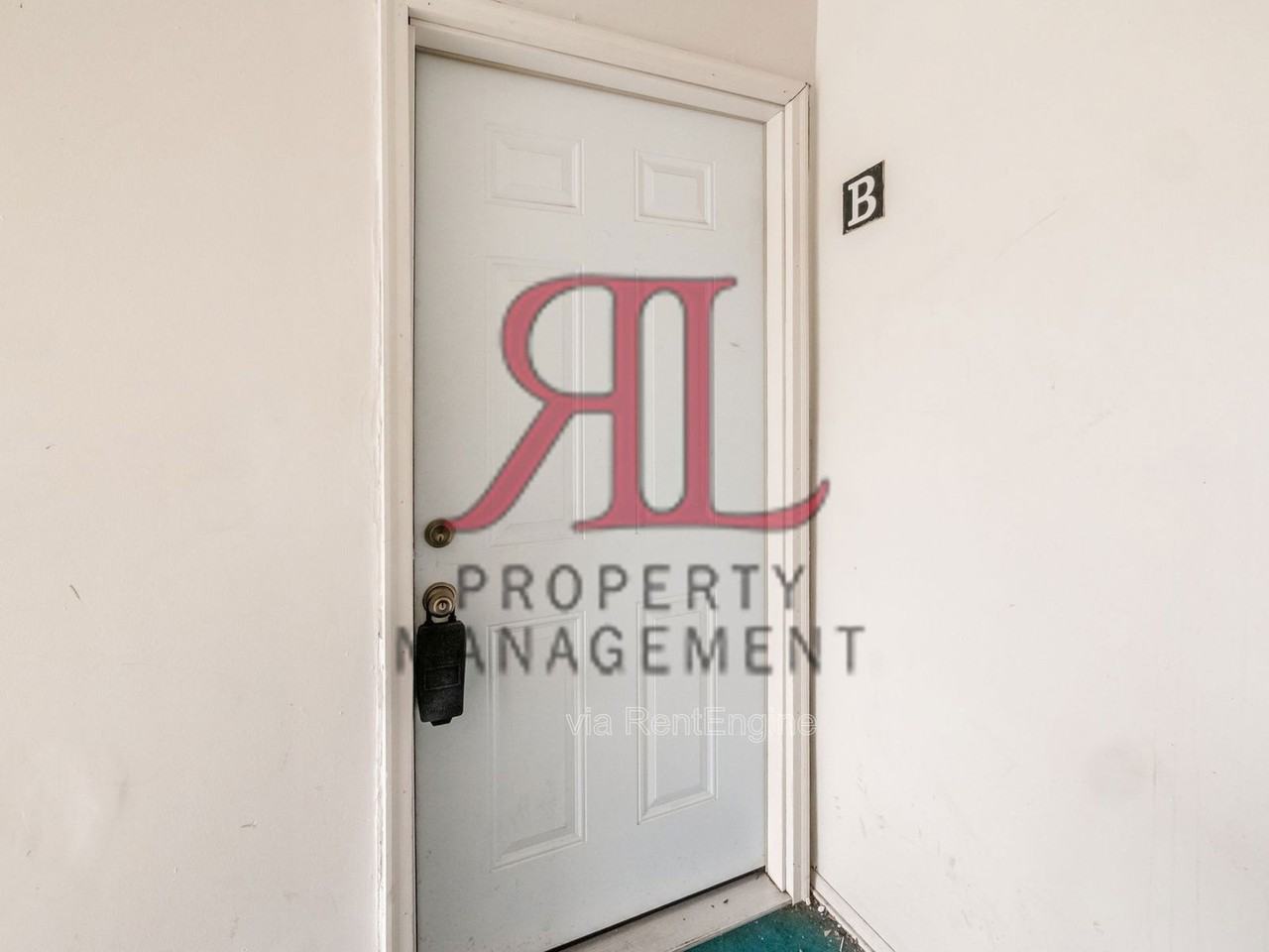 155 N 17th St #B - Photo 6 of 25