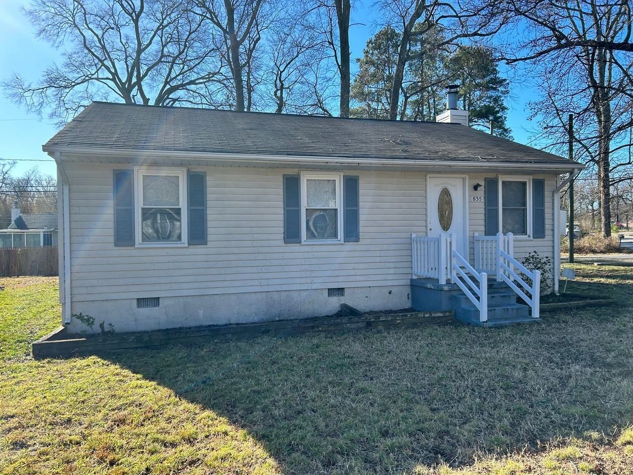 835 Winnetka Ave - Photo 2 of 14