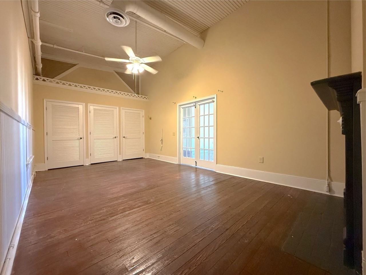 484 1st St #300 - Photo 3 of 6