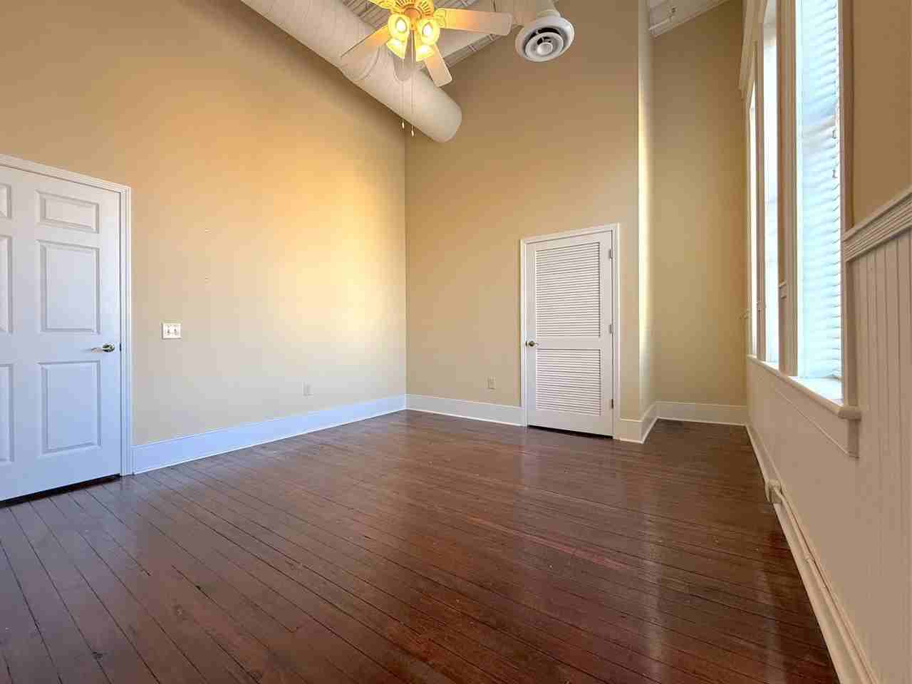 484 1st St #300 - Photo 4 of 6