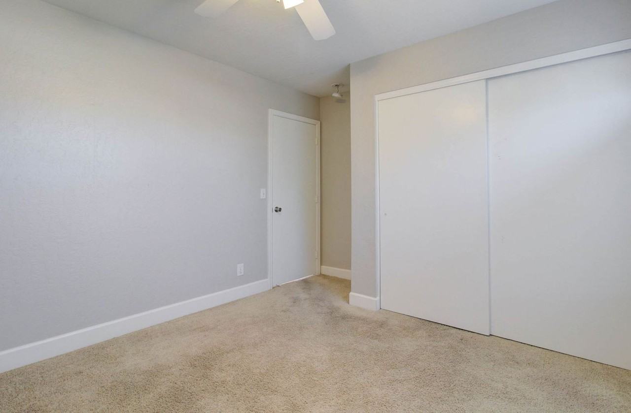 2049 E San Tan Ct - Photo 2 of 40