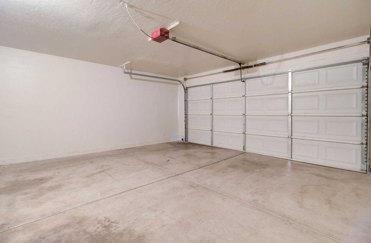 2049 E San Tan Ct - Photo 4 of 40