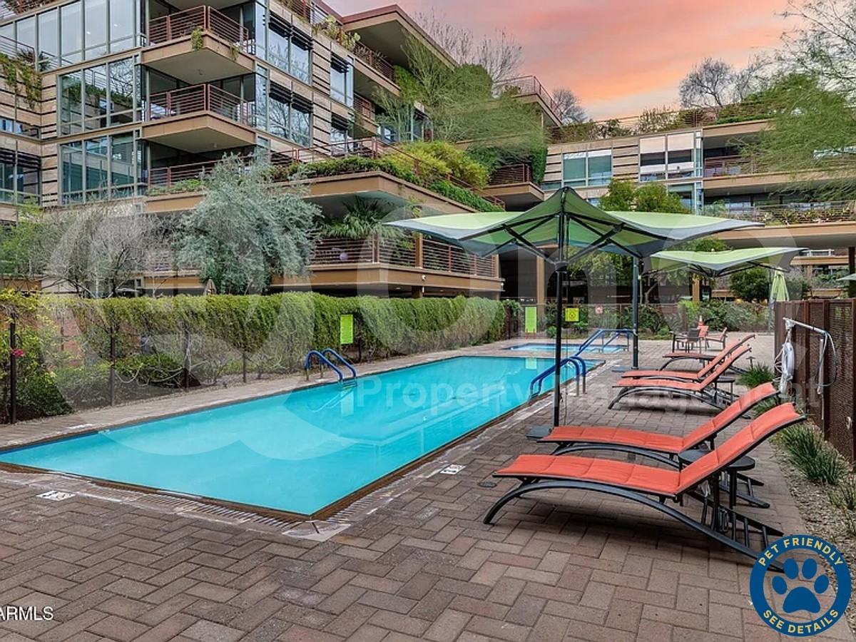 7157 E Rancho Vista Dr #5003