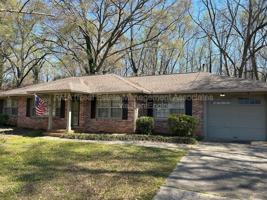 featured image of 1133 E College St