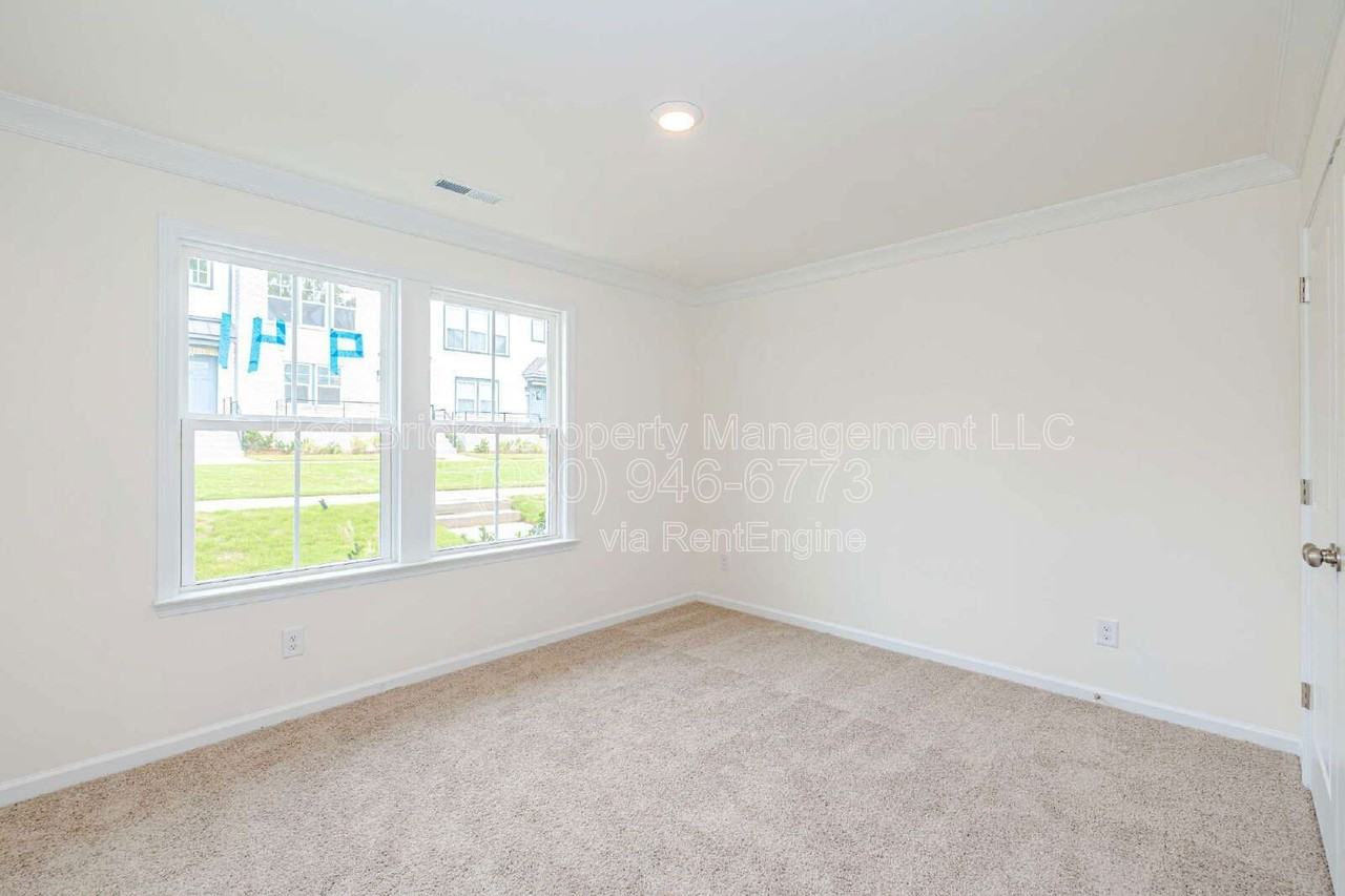 12305 Landry Renee Pl - Photo 6 of 32