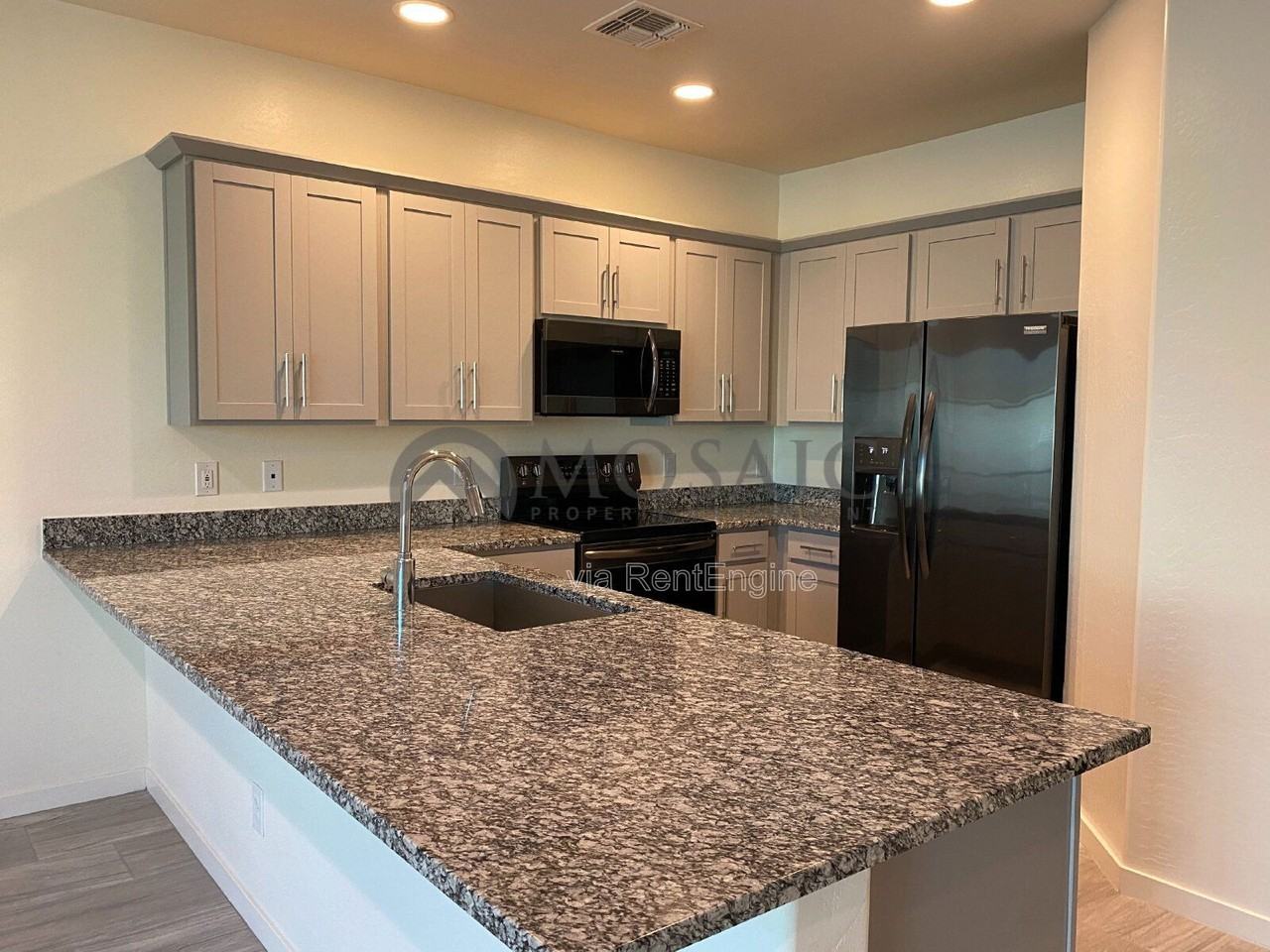 4058 E Erie St #104 - Photo 4 of 21