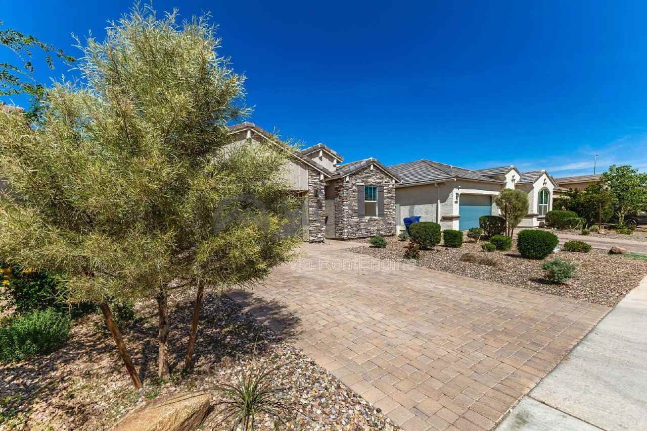 W Wier Ave - Photo 3 of 31