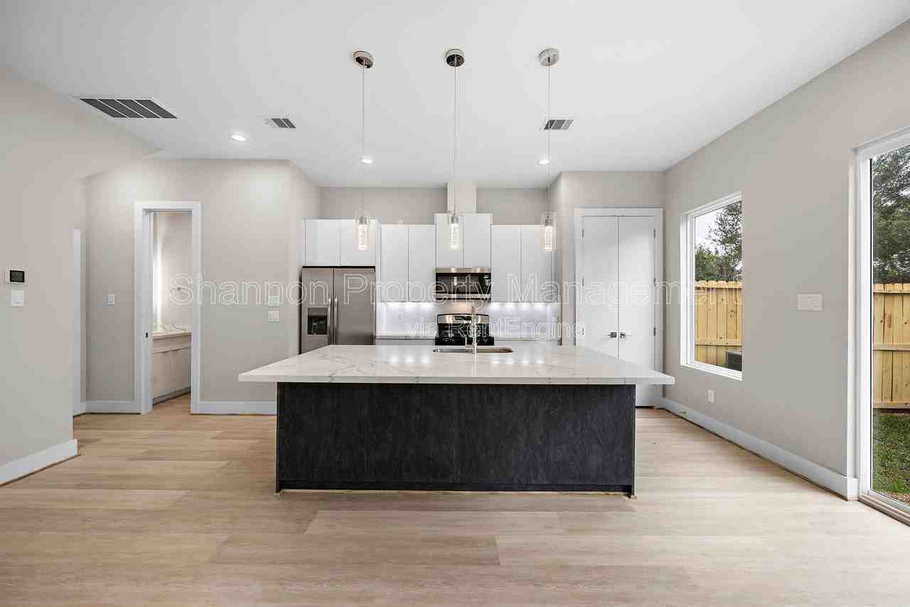 24 Bucan St #C - Photo 7 of 31