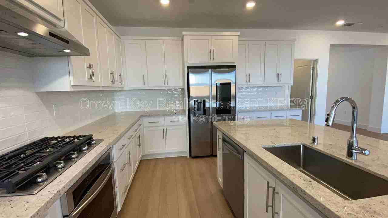 2703 Joshua St - Photo 7 of 25