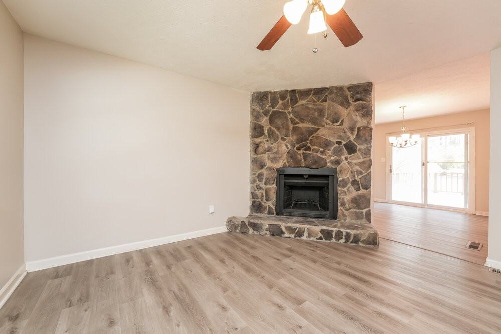 2194 Cherokee Valley Cir - Photo 5 of 17