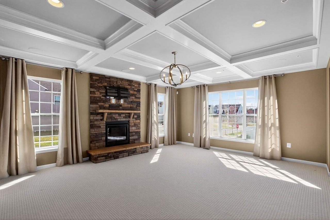 41309 Chestnut Hill St - Photo 2 of 15